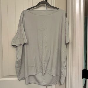 Lululemon
Back in action short sleeve shirt *nulu size 18